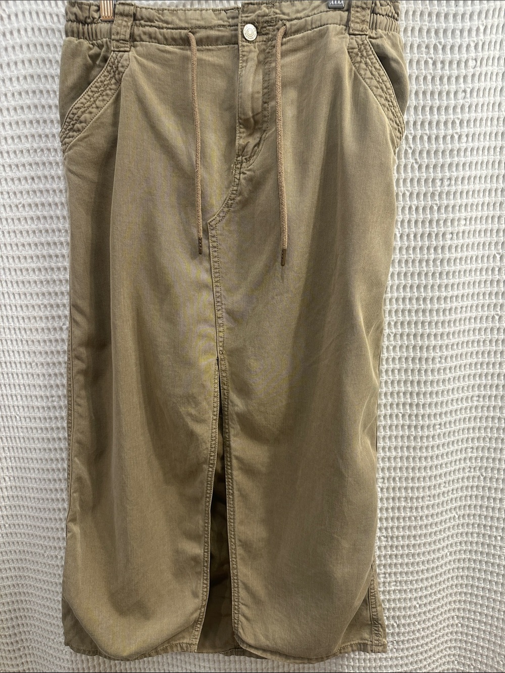 2/$15 EUC Maurice’s Khaki Drawstring Split Front Skirt - Size 10